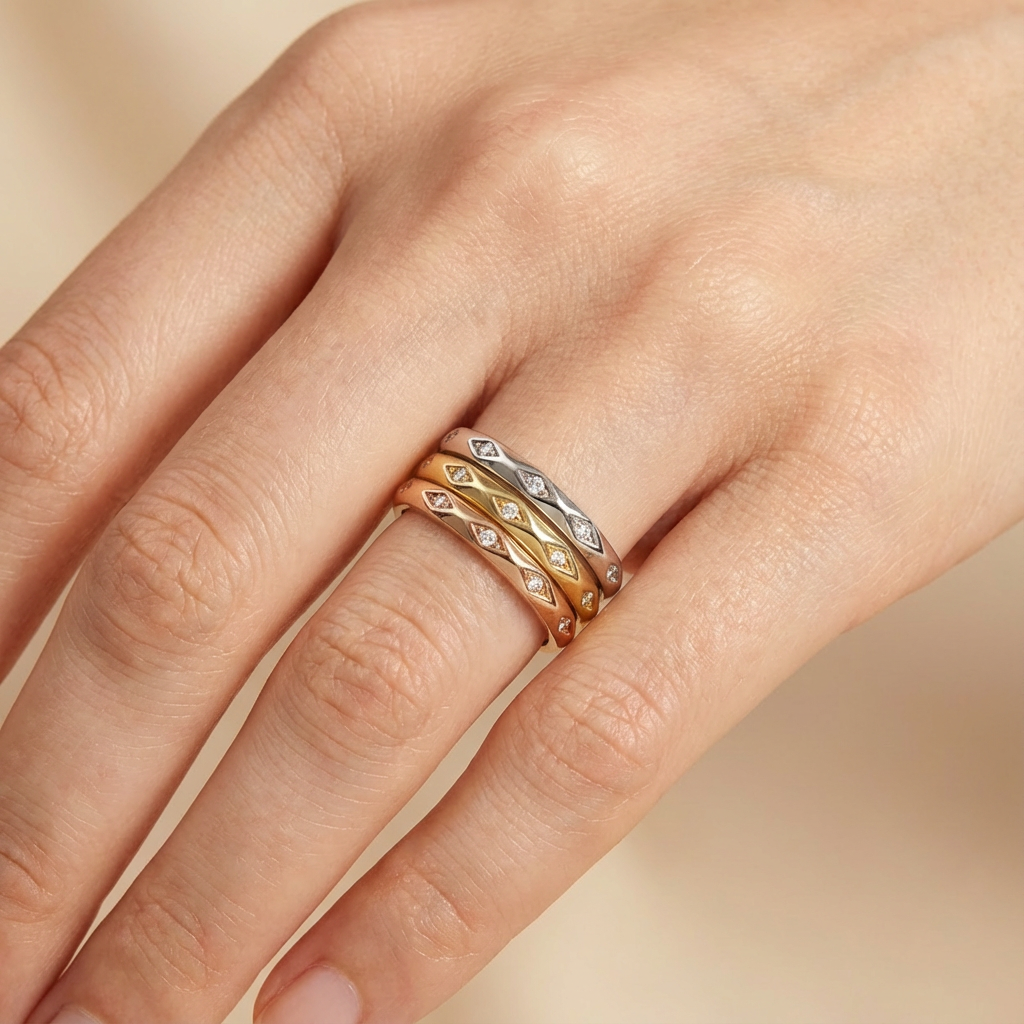 Anillo de Oro 14k Fin de Semana de Diseño Facetado con Zirconias mod. 10461