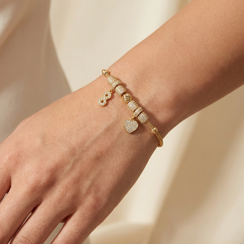 Pulsera de Oro 14k Tejido Cola de Rata con Dijes Charm Finos, Detalles con Zirconias y Diamantados mod. 10656