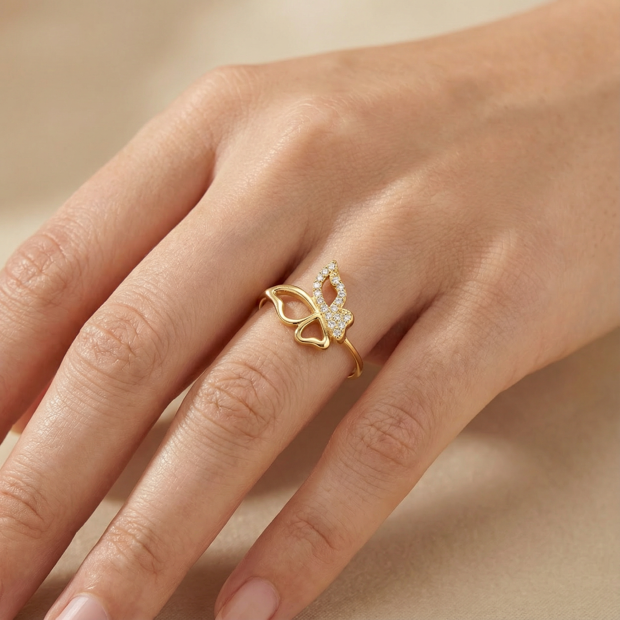 Anillo de Oro 14k Mariposa Brillante con Zirconias mod. 10225