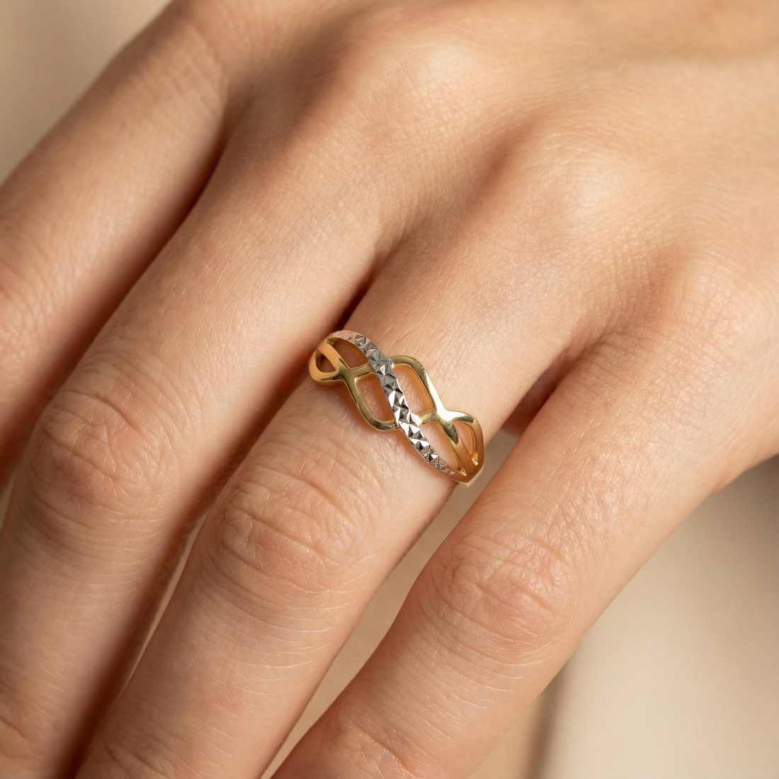 Anillo de Oro 14k de Diseño Cruzado con Diamantado mod. 10278