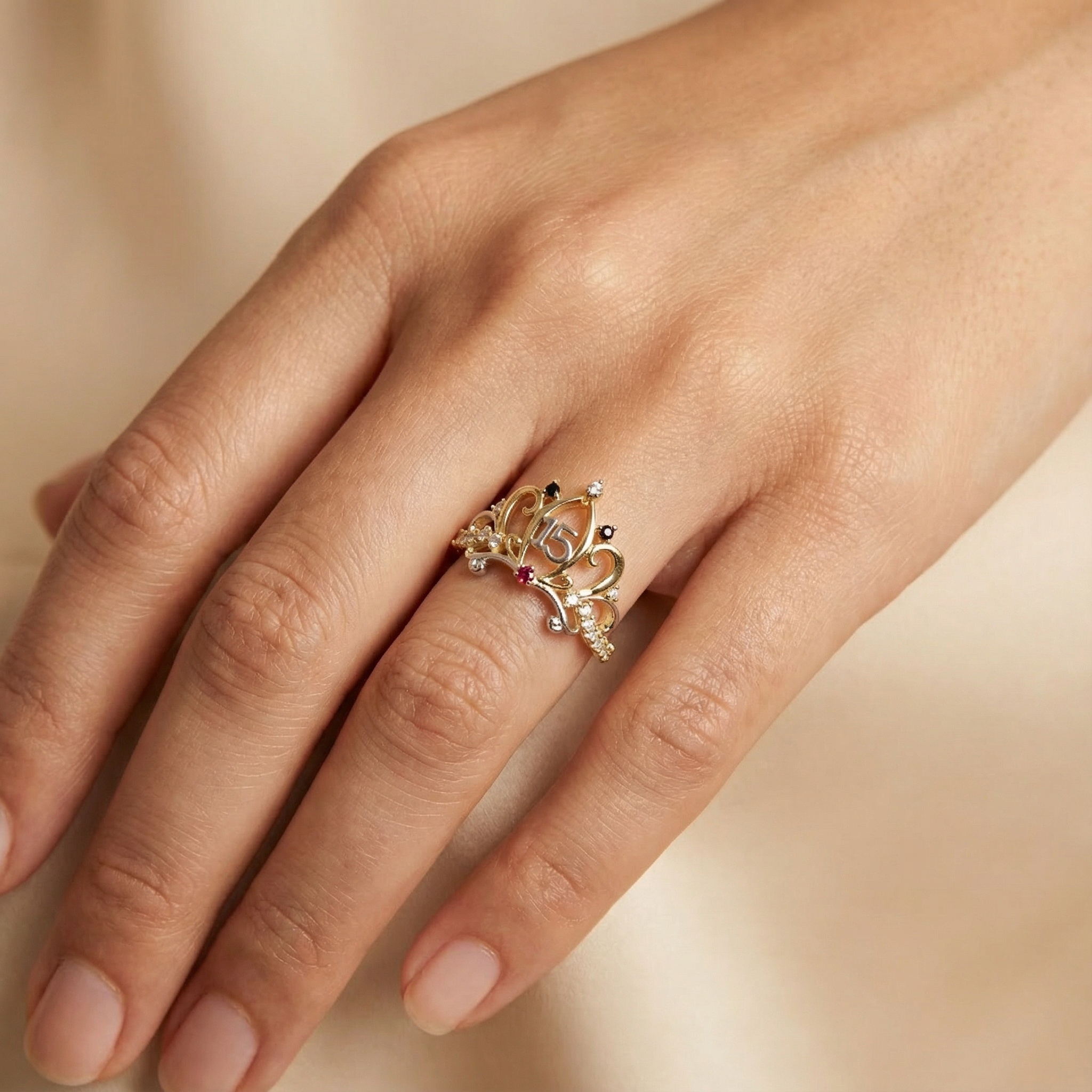 Anillo XV Años de Oro 14k Corona Especial mod. 10210