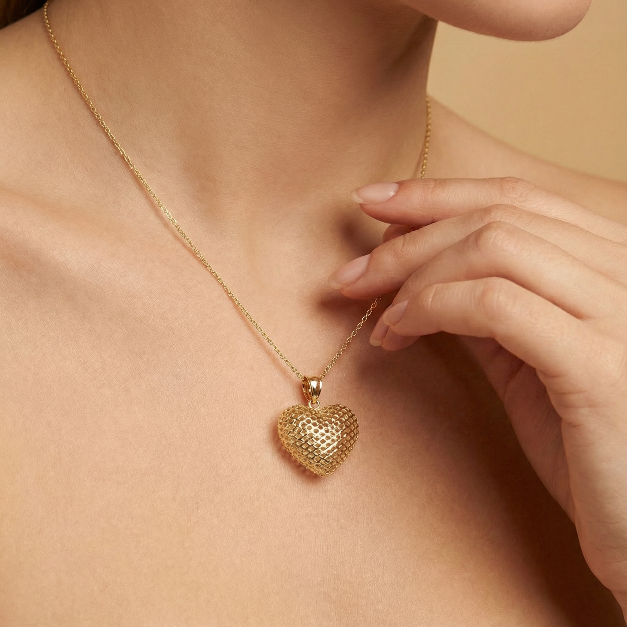 Dije de Oro 14k Corazón Inflado Hueco en Diseño de Red Brillante mod. 10261