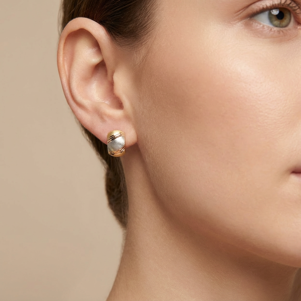 Arete con Broche Patente de Oro 14k Modelo de Tono Mate con Diamantado Fino mod. 10354