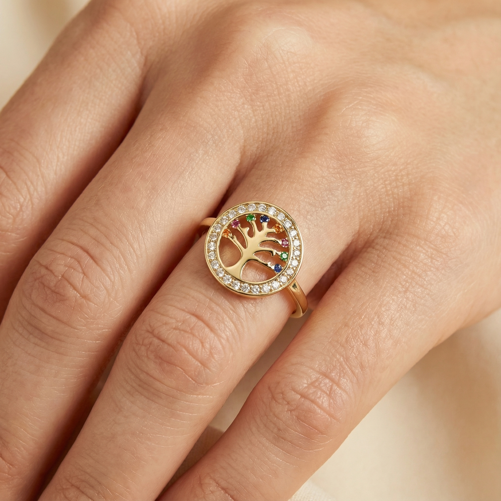 Anillo de Oro 14k con Árbol de la Vida Incrustado con Zirconais mod. 10282