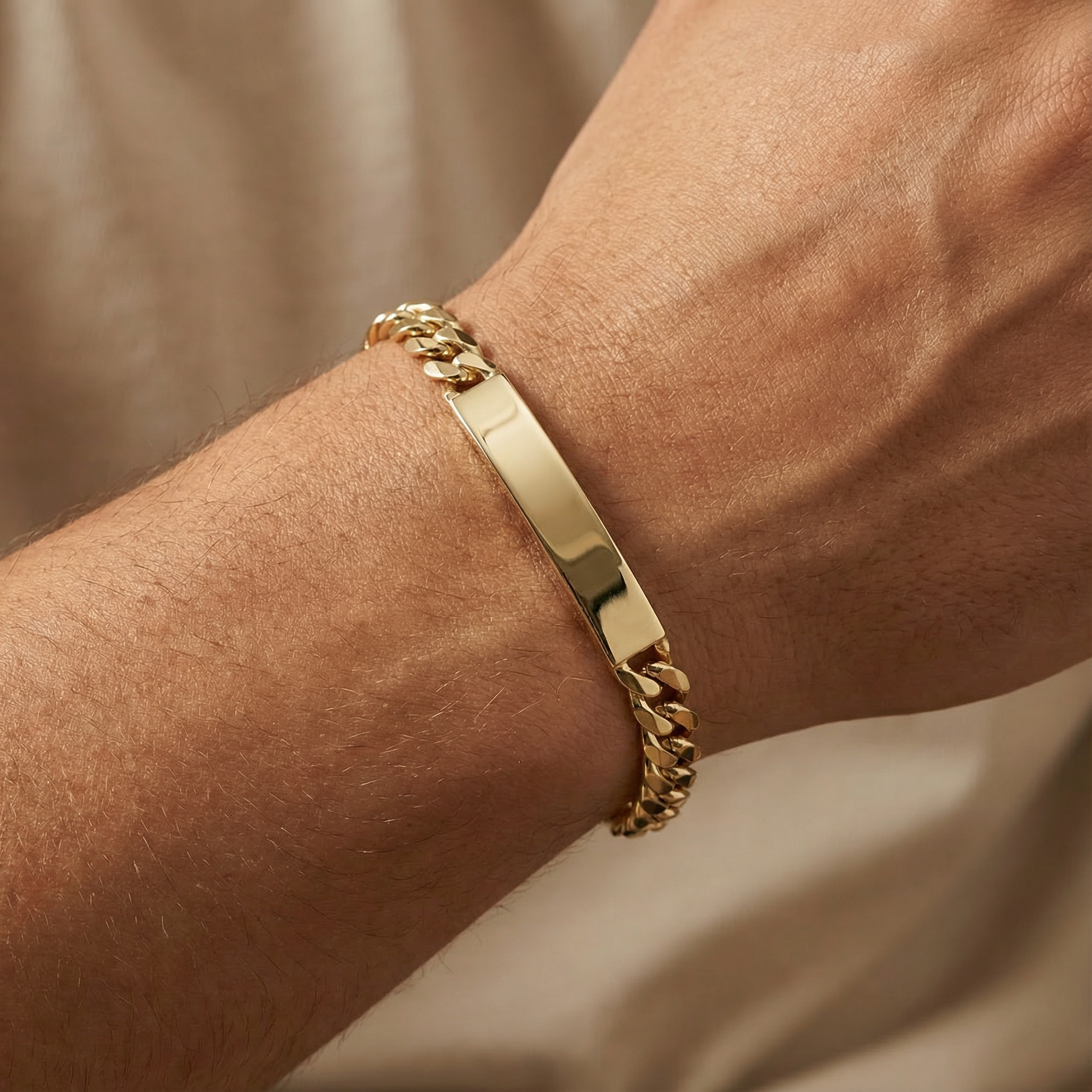 Esclava de Oro 14k Hueca de Tejido Barbado Brillante con Broche Fino mod. 10302