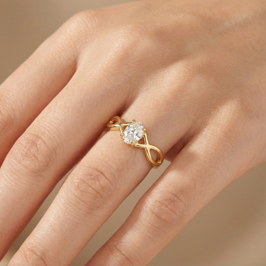 Anillo de Compromiso en Oro 14k Diseño de Ondas Infinitas con Zirconia Brillante mod. 10269