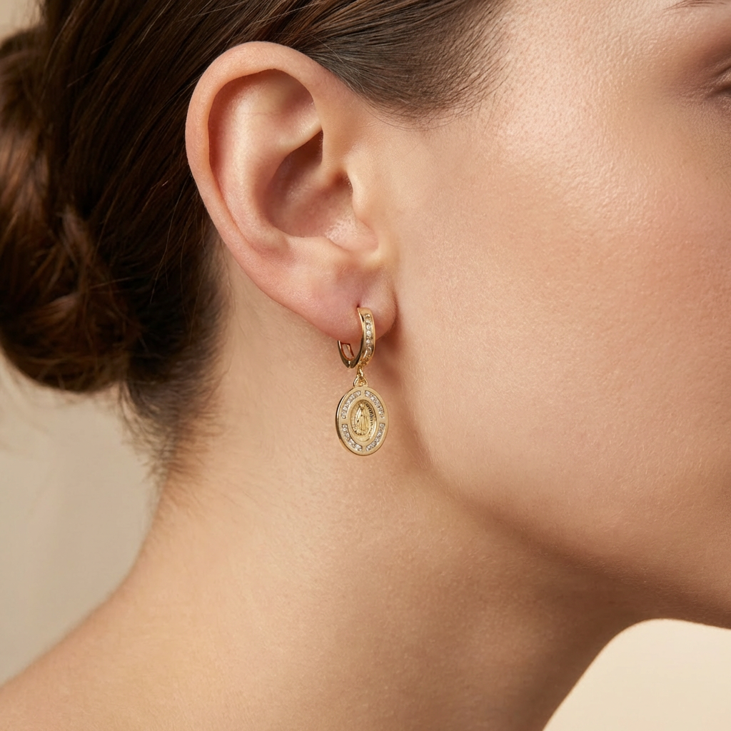 Grapa Larga de Oro 14k con Broche de Zirconias y Medalla de la Virgen Guadalupe mod. 10597