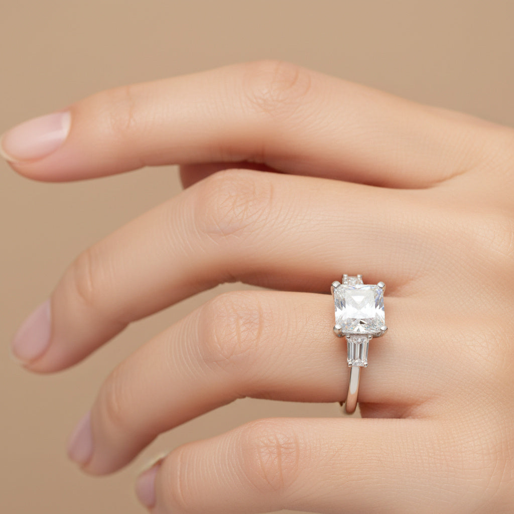 Anillo de Compromiso en Oro 14k con Zirconia Brillante mod. 10405