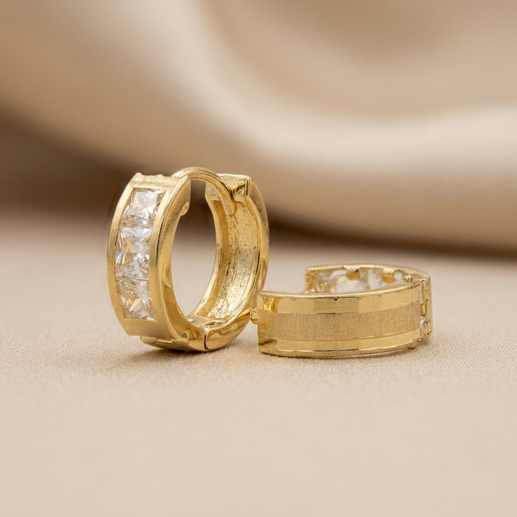 Grapa de Oro 14k Doble Vista con Zirconias y Diseño Mate con Diamantado Lateral mod. 10588
