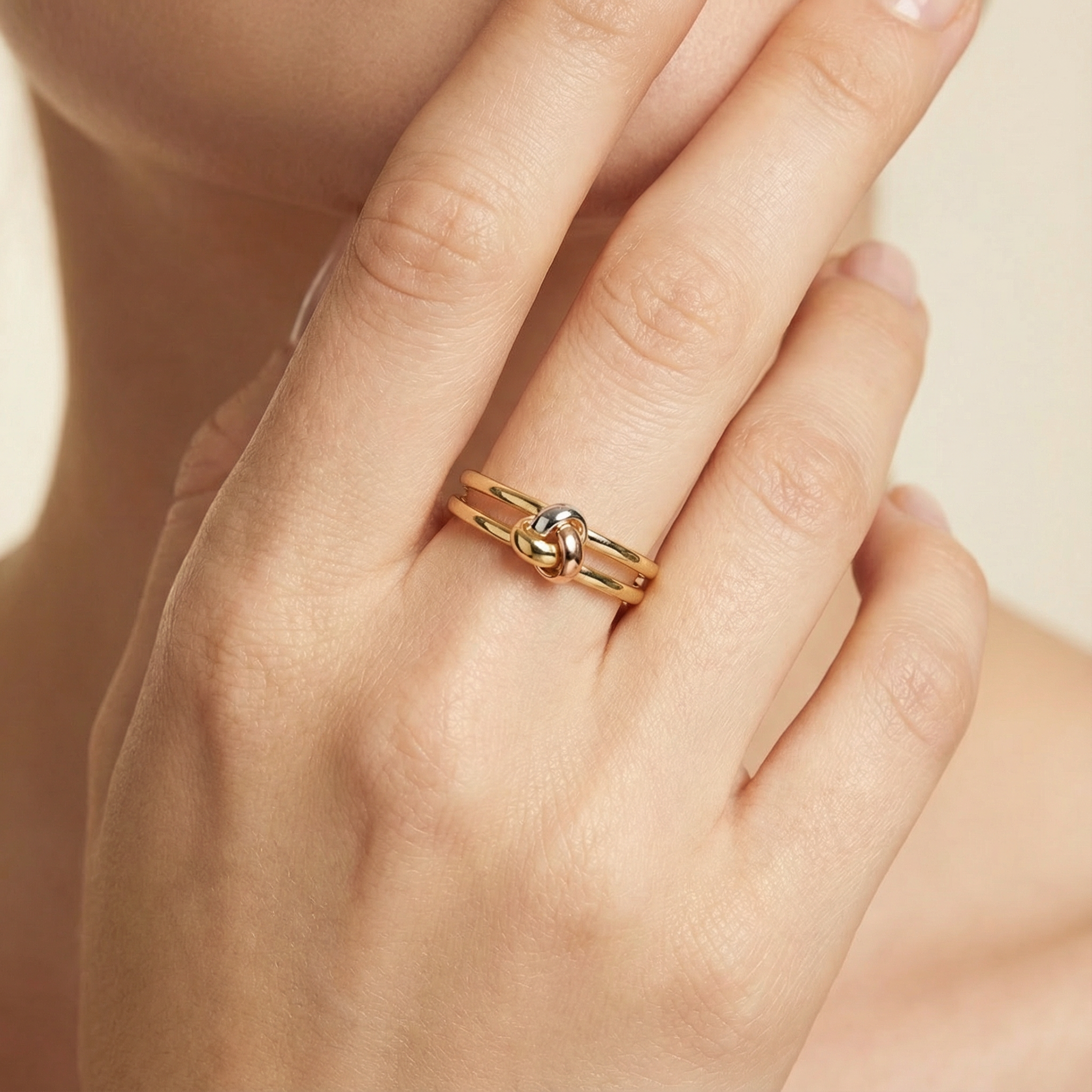 Anillo de Oro 14k Diseño de Nudo Brillante mod. 10294