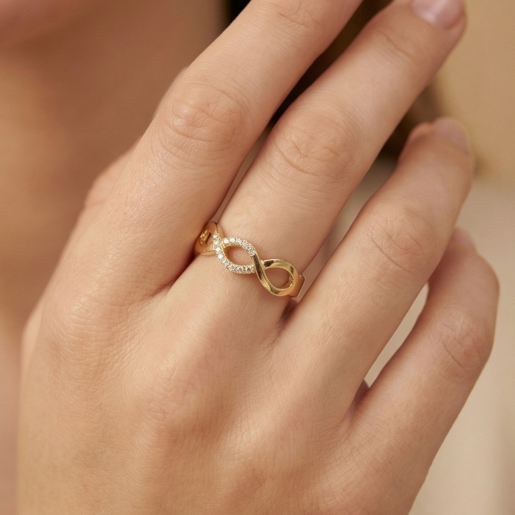 Anillo de Oro 14k Infinitos Enlazados con Incrustacón de Zirconias mod. 10281