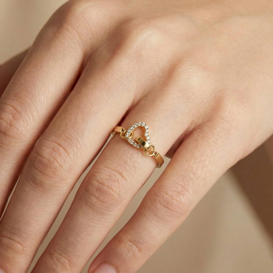 Anillo de Oro 14k Diseño Amor Eterno con Anillo y Corazón con Zirconias mod. 10284