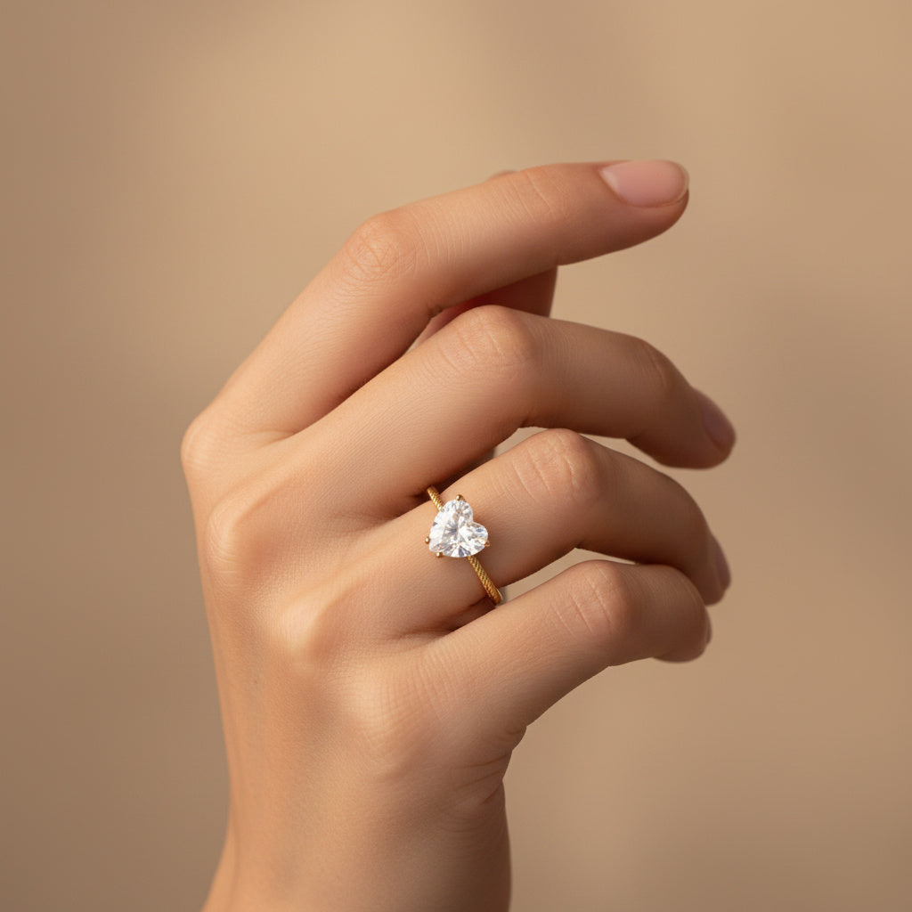 Anillo de Compromiso en Oro 14k con Zirconia de Corazón mod. 10424