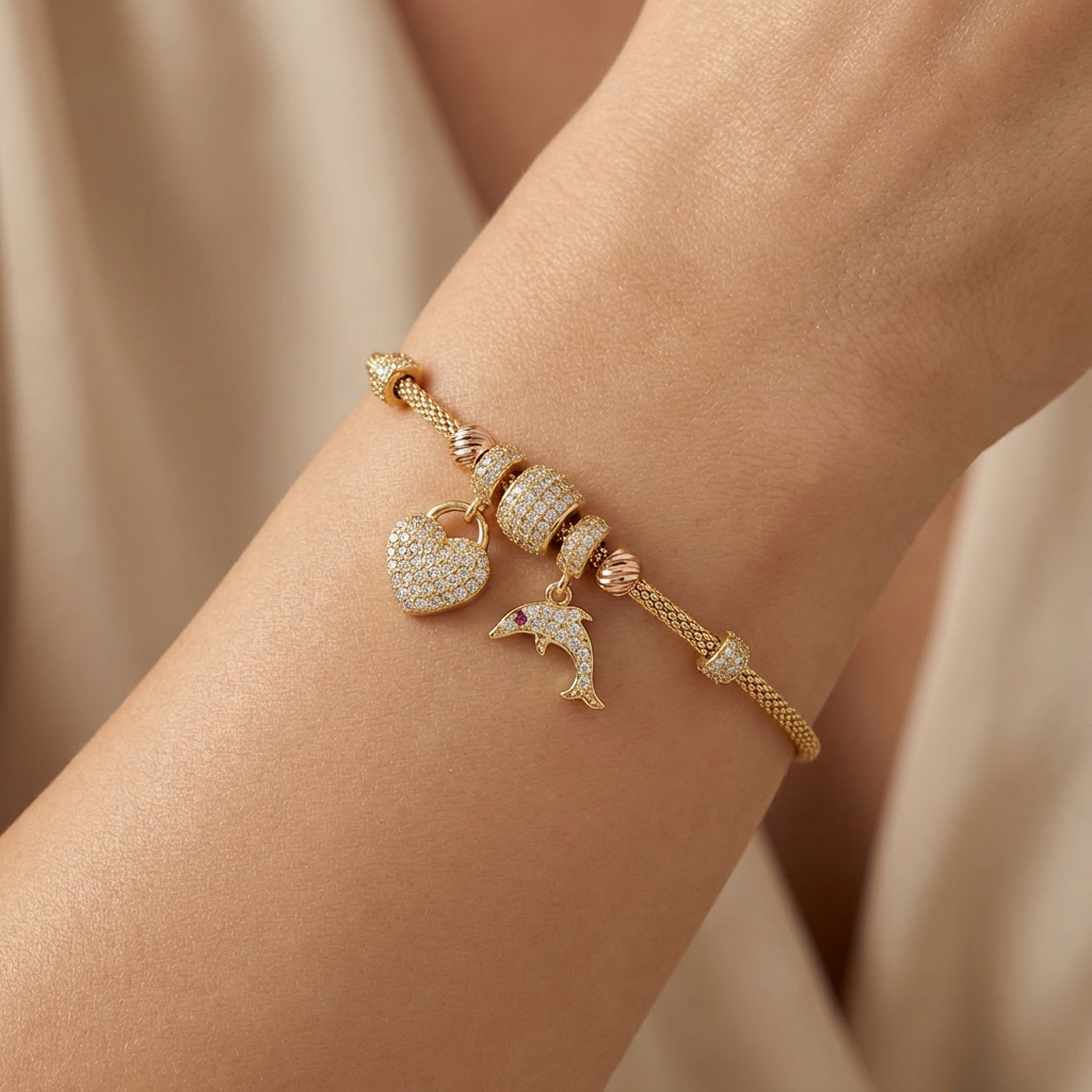 Pulsera de Oro 14k Tejido Cola de Rata con Dijes Charm, Detalles Finos y Diamantados con Zirconias mod. 10659