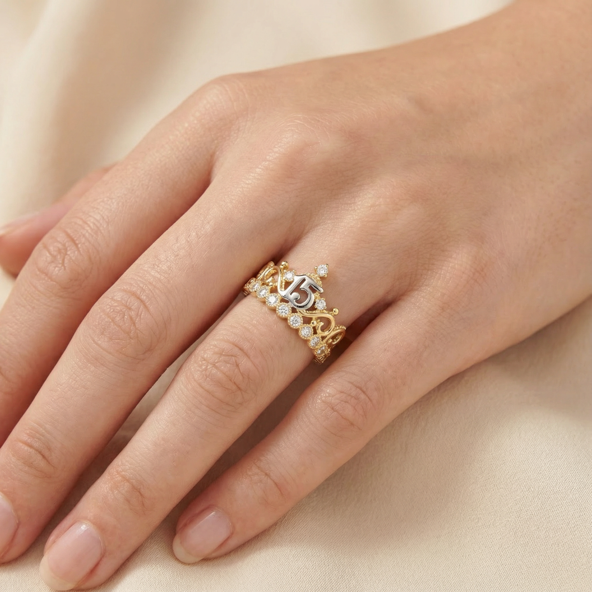 Anillo XV Años de Oro 14k Corona Fina y Brillante mod. 10213