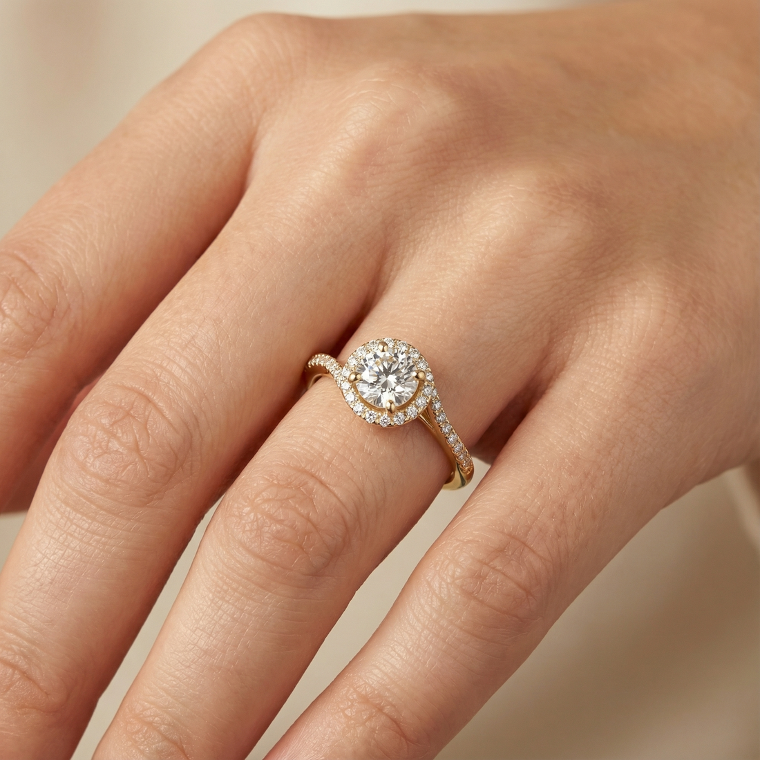 Anillo de Compromiso en Oro 14k Diseño Cruzado con Zirconia Especial de Estilo Brillante mod. 10268