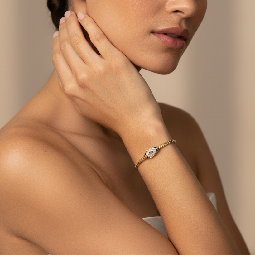 Pulsera Monaco Chain de Oro 14k Modelo Cube de Broche Pavé con Incrustación de Swarovski mod. 9505