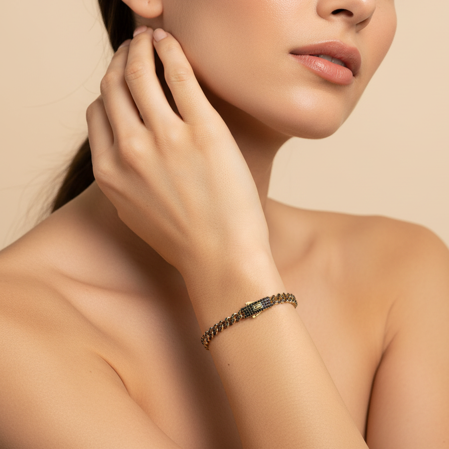 Pulsera Monaco Chain de Oro 14k  Modelo Edge con Pavé de Incrustación de Swarovski Color Negro mod. 10157