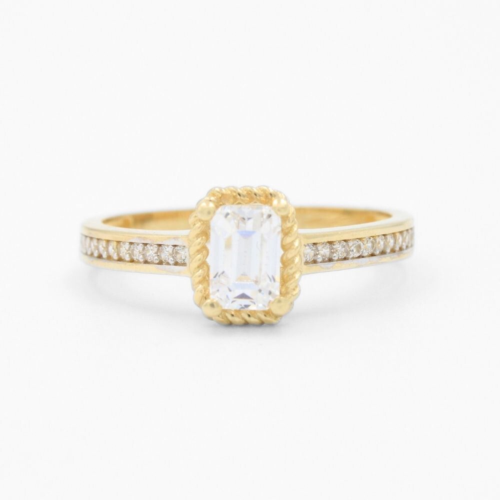 Anillo de Compromiso Oro 14k con Zirconia Biselada en Modelo Elegante mod. 8650