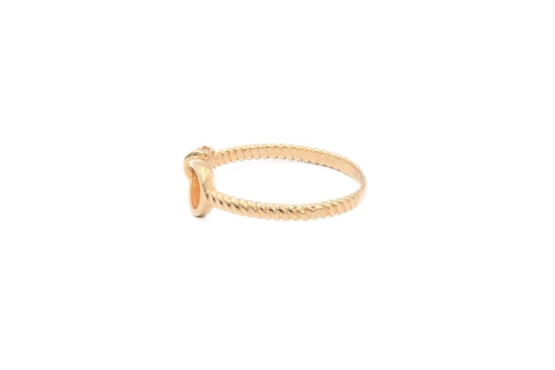 Anillo de Oro Rosa con Diseño de Cuerda Incrustado de Zirconias mod. 5992 - Joyería Orovel’s