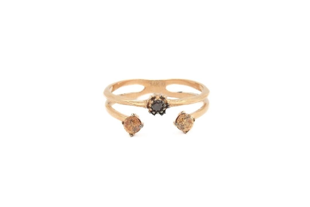 Anillo de Oro Rosa con Zirconais Oscuras mod. 5983 - Joyería Orovel’s