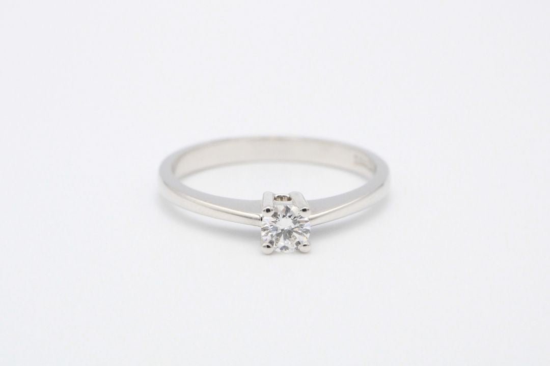 Anillo Solitario con Diamante Natural mod. 2673 - Joyería Orovel’s