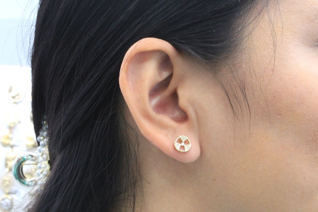 Arete Circular Calado con Zirconias mod. 5355 - Joyería Orovel’s