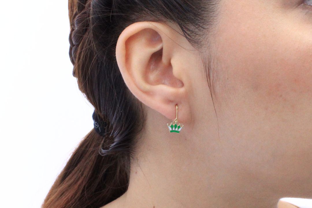 Arete con Broche Patente con Corona Esmaltada mod. 5942 - Joyería Orovel’s