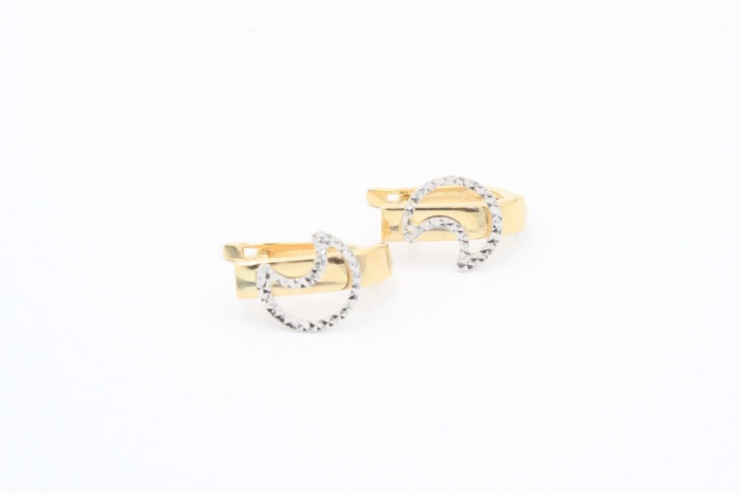 *Arete de Patente con Luna Diamantada de Oro Blanco mod. 3894 - Joyería Orovel’s