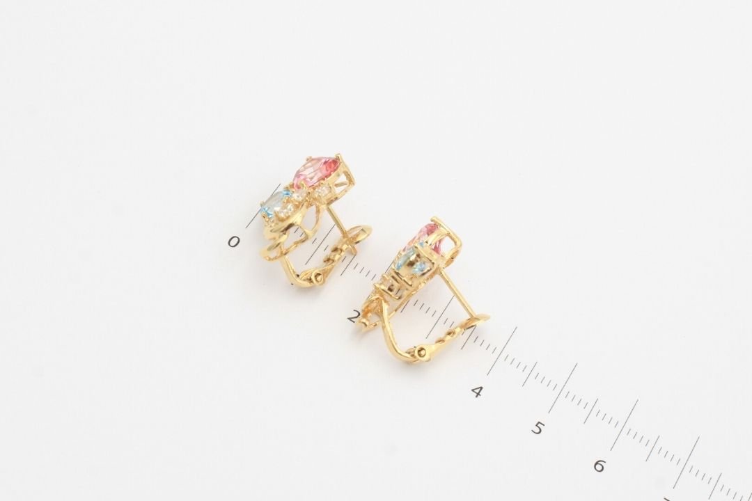 *Arete de Patente con Zirconias Brillantes mod. 3858 - Joyería Orovel’s
