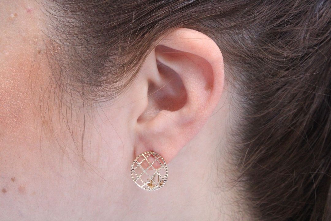 *Arete de Raqueta en Diseño Redondo de Red Diamantada mod. 2809 - Joyería Orovel’s