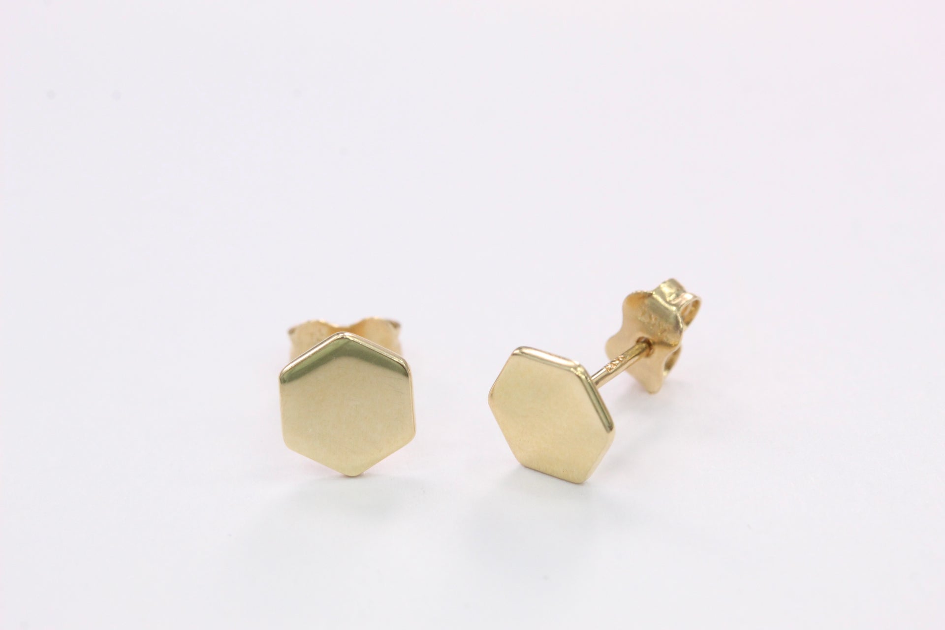 *Arete Hexagonal Brillante mod. 1246 - Joyería Orovel’s