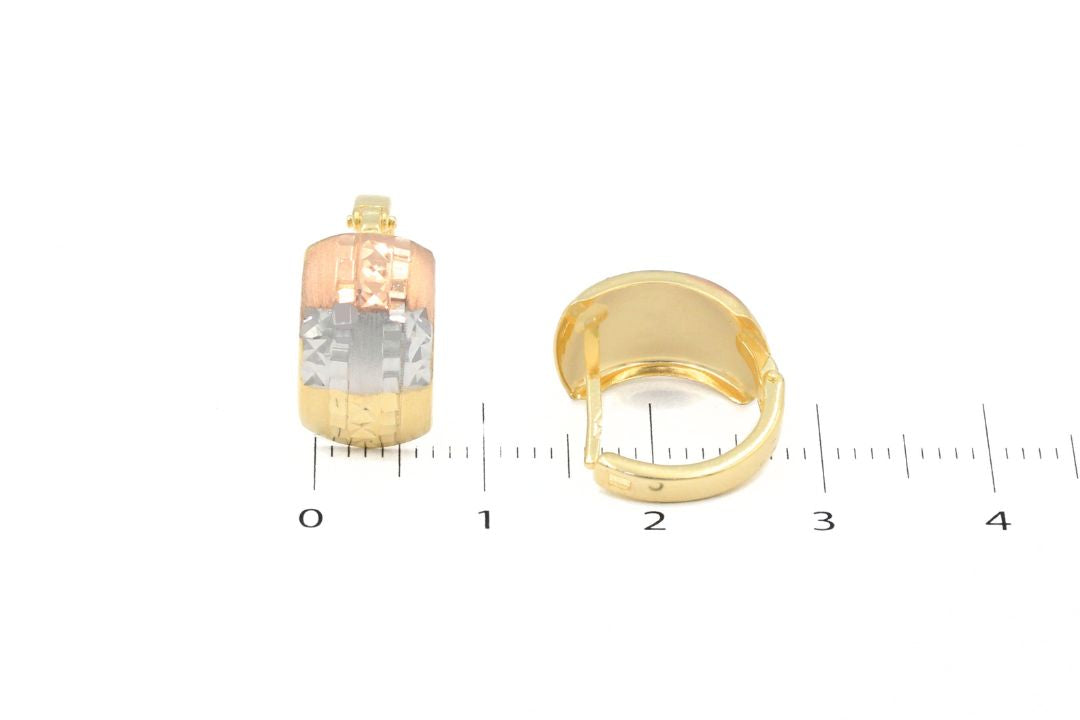 Arete con Broche Patente de Oro Florentino con Diamantado en Patrón Brillante mod. 6395