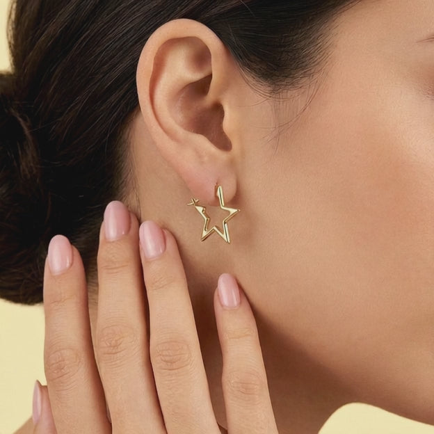 Arracada de Oro 14k Estrellas Doradas Huecas mod. 10892