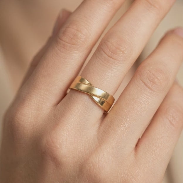 Anillo de Oro 14k Frente Trenzado mod. 10879