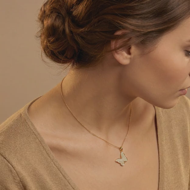 Dije de Oro 14k Mariposa Incrustada con Zirconias Brillantes mod. 10802