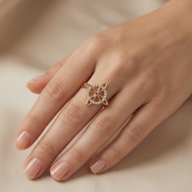 Anillo de Oro 14k Nudo de Bruja con Zirconias mod. 10854