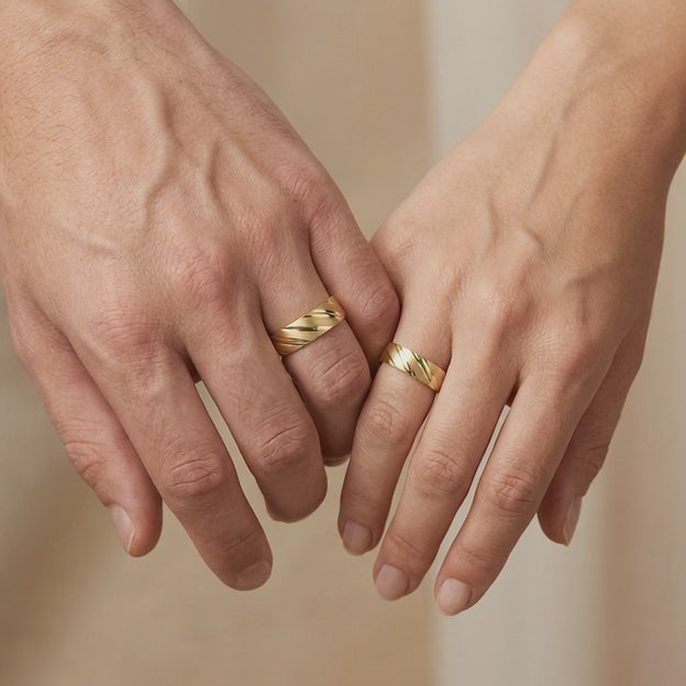 Argollas de Matrimonio de Oro 14k Diseño Confort Diagonal con Tonos Mate mod. 10615
