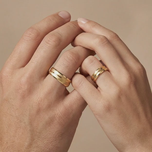 Argollas de Matrimonio de Oro 14k Diseño Confort Mate con Líneas Brillantes mod. 10616