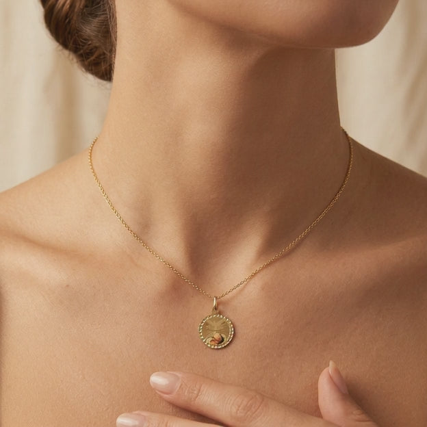 Medalla de Oro 14k Circular con Imagen de Bautizo Especial en Bisel de Círculos Diamantados mod. 10718