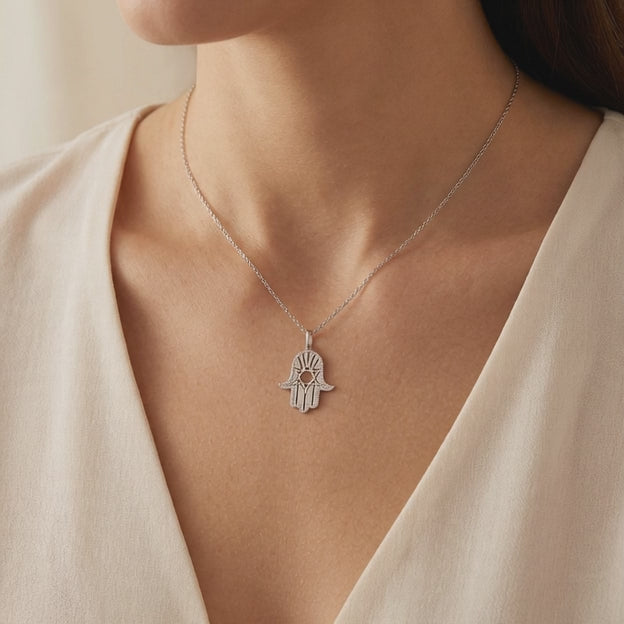 Dije de Oro 14k Blanco Mano de Fátima con Estrella de David Diamantado mod. 10937