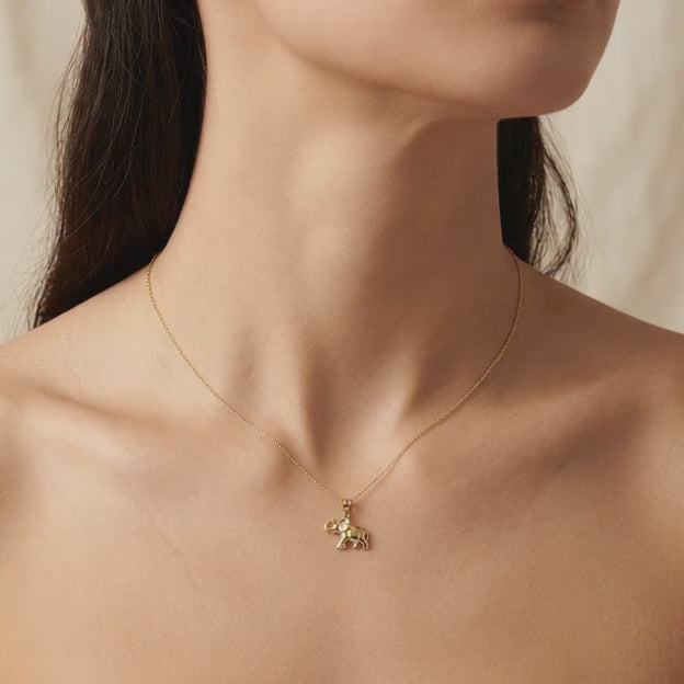 Dije de Oro 14k Elefante Fino de Diseño Brillante mod. 10792