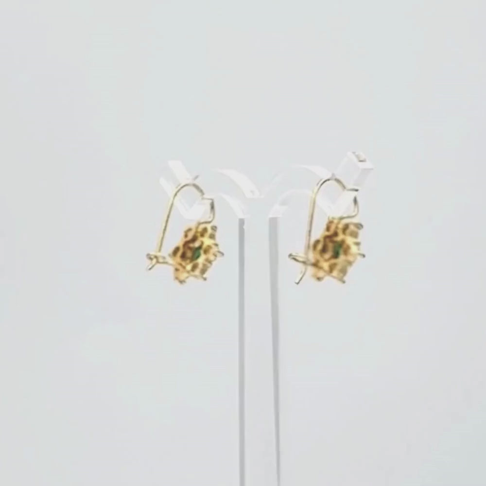 Arete con Broche Arillo de Oro 14k con Diseño Estrella Incrustado con Zirconia Verde mod. 9762