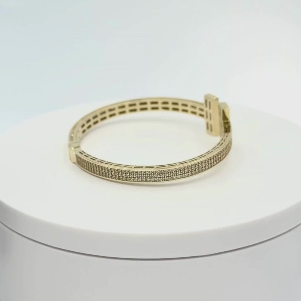 Aro de Oro 14k Diseño T con Incrustación de Zirconias mod. 9759