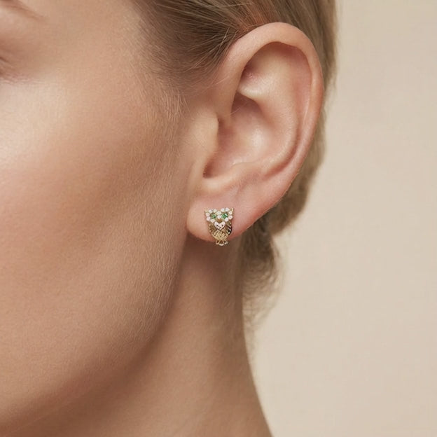 Arete de Oro 14k Buho Brillante Incrustado con Zirconias mod. 10641