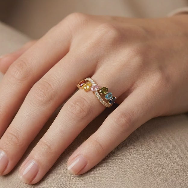 Anillo de Oro 14k Fino y Elegante en Diseño Incrustado con Zirconias de Colores Varios y Brillantes mod. 10770
