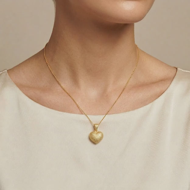 Dije de Oro 14k Corazón Doble Vista Escarchada y Diamantada de Diseño Hueco mod. 10811