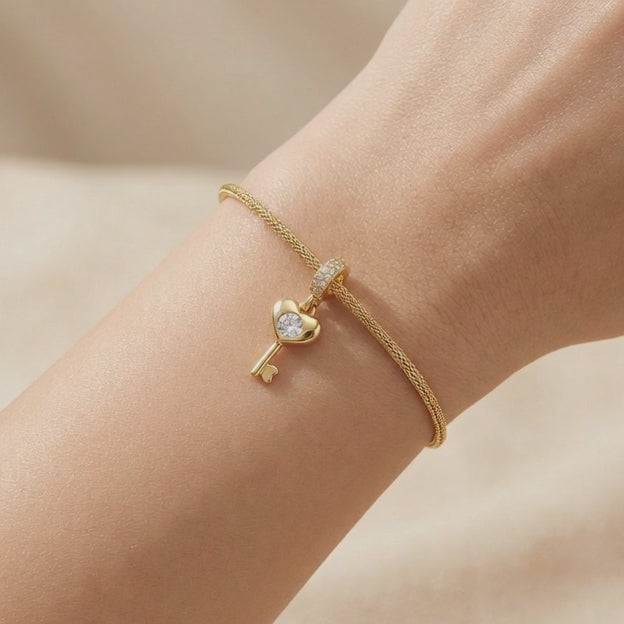 Charm de Oro 14k Llave de Corazón con Chispa de Zirconia mod. 10670
