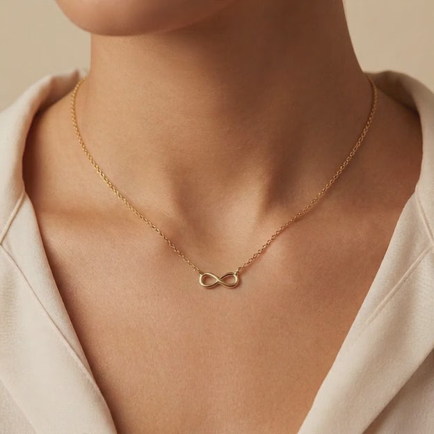 Gargantilla de Oro 14k con Colgante Fino de Infinito mod. 11141