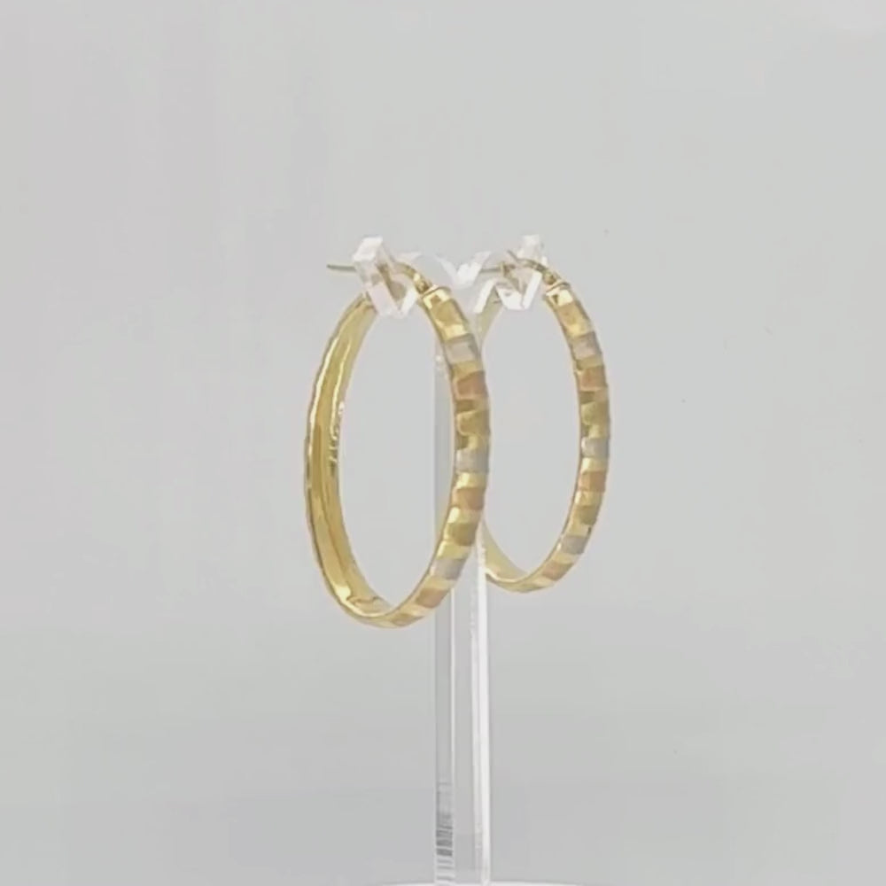 Arracada de Oro 14k Diseño Oval Hueco con Rayado de Tonos Mate mod. 9774